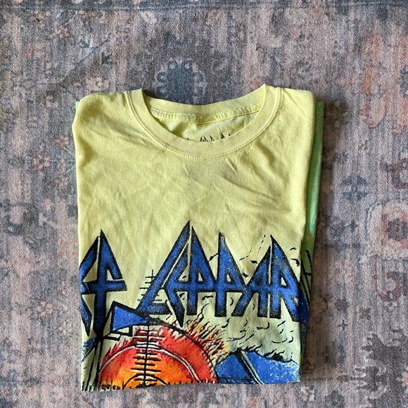 Def Leppard Urban Outfitters Oversized Shirt - Picture 4 of 5